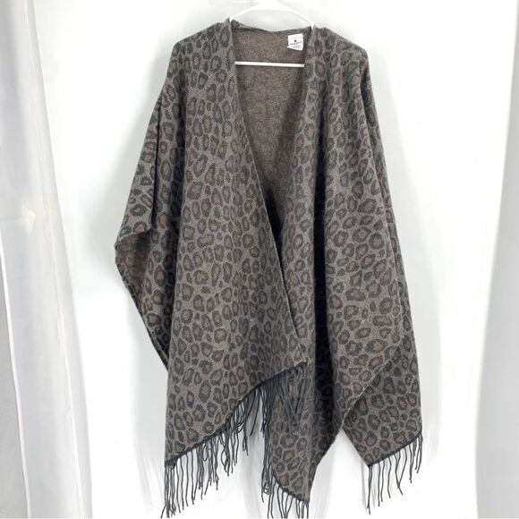 Woolrich Ruana One Size Gray and Brown Animal Print Tassles - Picture 1 of 7